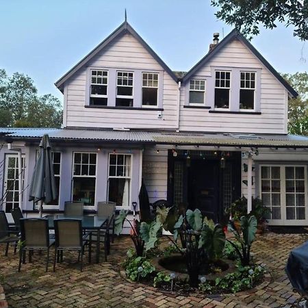 Dovecote House Bed & Breakfast Оукланд Екстериор снимка