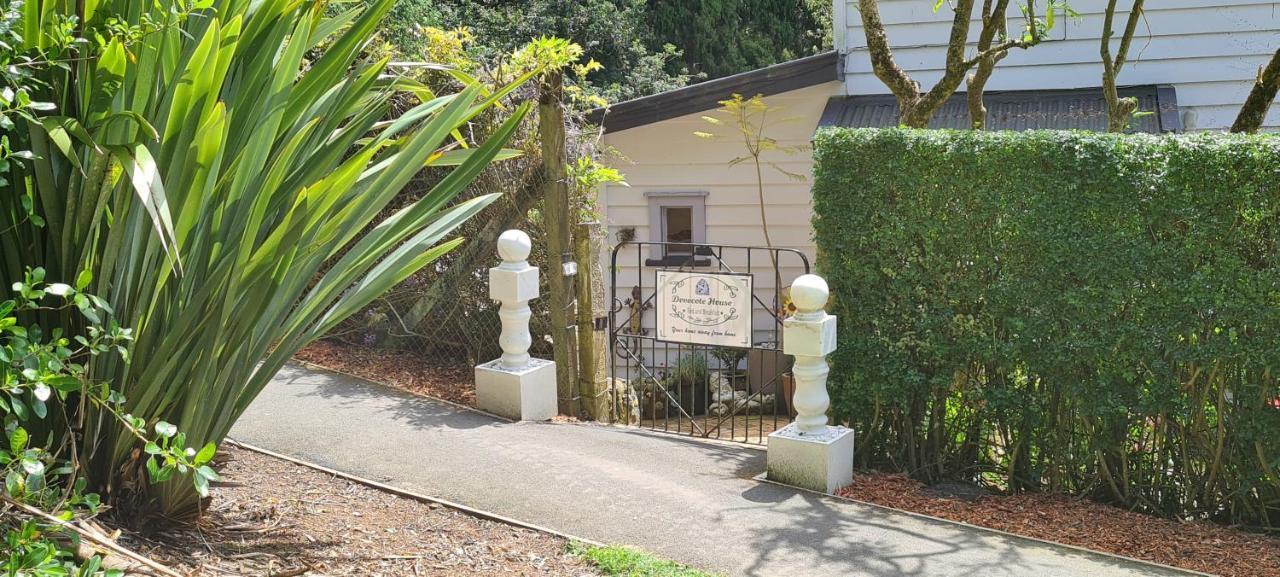 Dovecote House Bed & Breakfast Оукланд Екстериор снимка