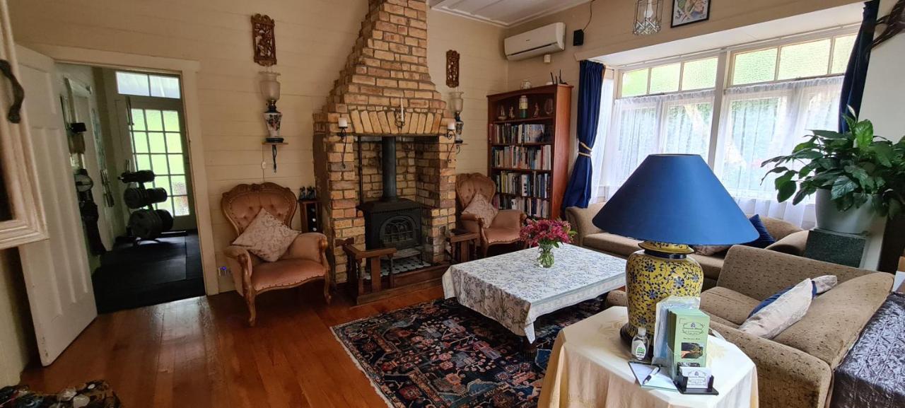 Dovecote House Bed & Breakfast Оукланд Екстериор снимка