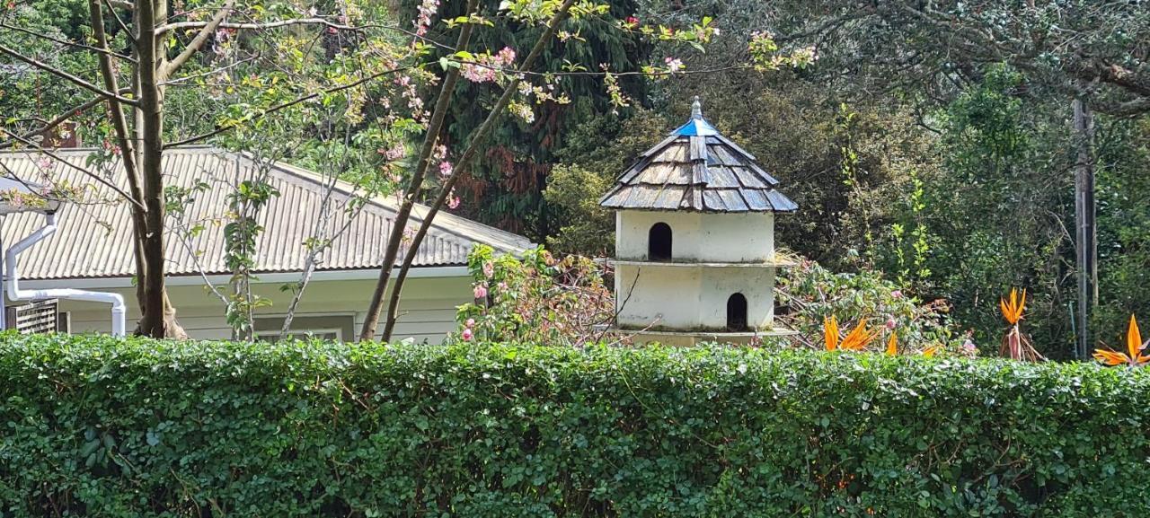 Dovecote House Bed & Breakfast Оукланд Екстериор снимка
